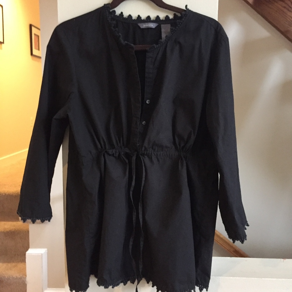 LIZ CLAIBORNE Crochet Trim Top w/Drawstring Waist